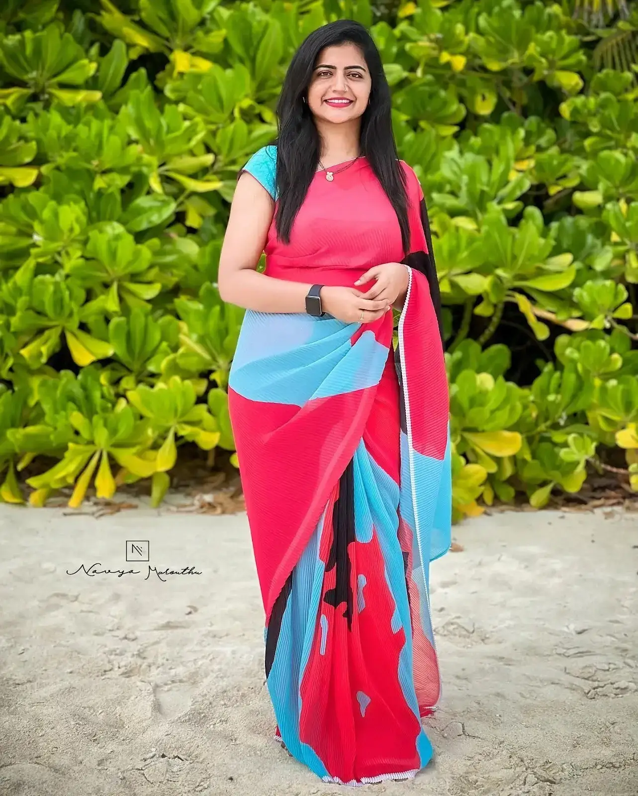 INDIAN TV ACTRESS SHIVA JYOTHI IN TRADITIONAL RED SAREE